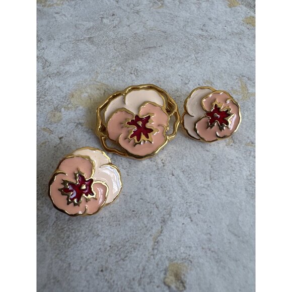 Vintage Avon Pink Pansy Enamel Flower Set with Brooch and Clip on Earrings - Picture 3 of 4